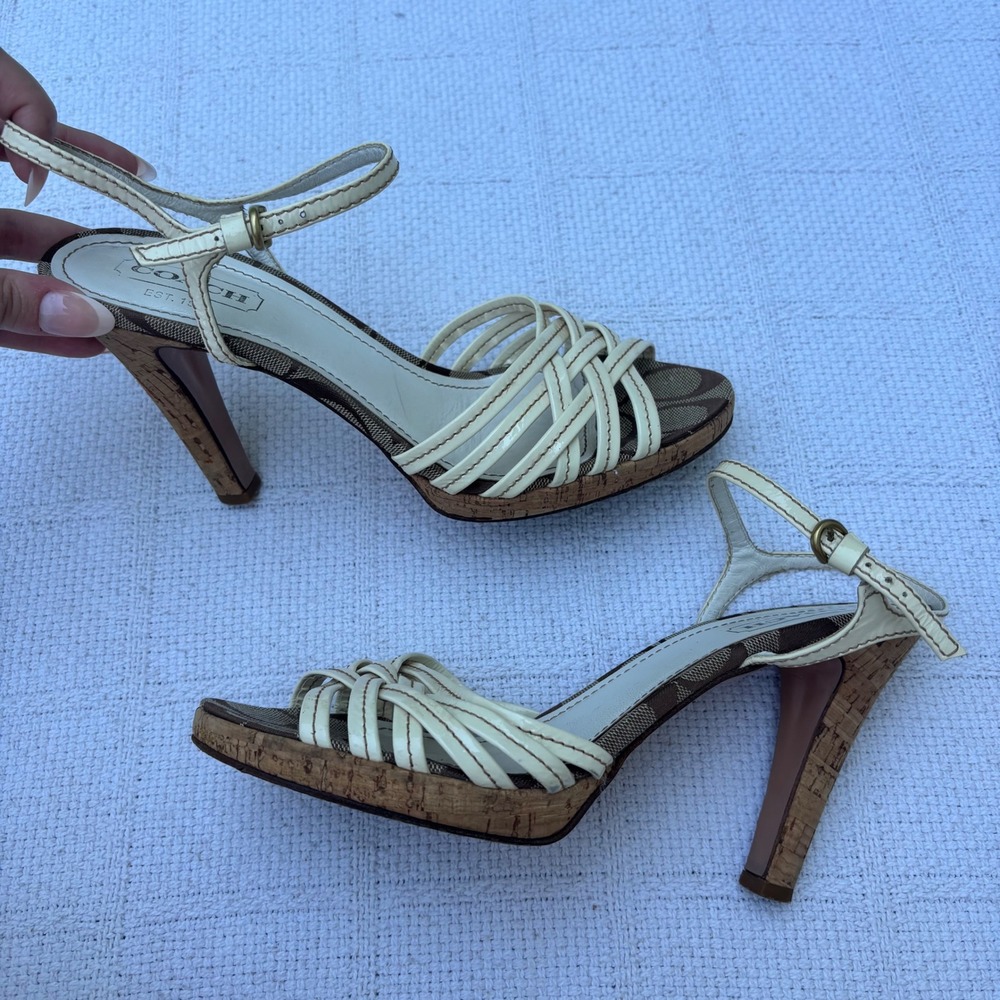 Women's 8B Vintage Y2K COACH Stephany White Patent Strappy Cork Sandals Heels